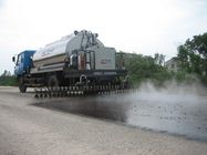 SINOTRUK อุปกรณ์ก่อสร้างยางมะตอย Bitumen Sprayer Truck 0.5-3.0 L / M3 ปริมาณการพ่น