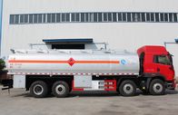 เหล็กกล้าคาร์บอน FAW J6 8x4 รถบรรทุกน้ำมัน 30cbm ความจุรับประกันหนึ่งปี