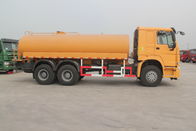 Euro II Sinotruk Howo 6x4 16cbm รถบรรทุกถังน้ำพร้อม HW76 ห้องโดยสารและพวงมาลัย ZF
