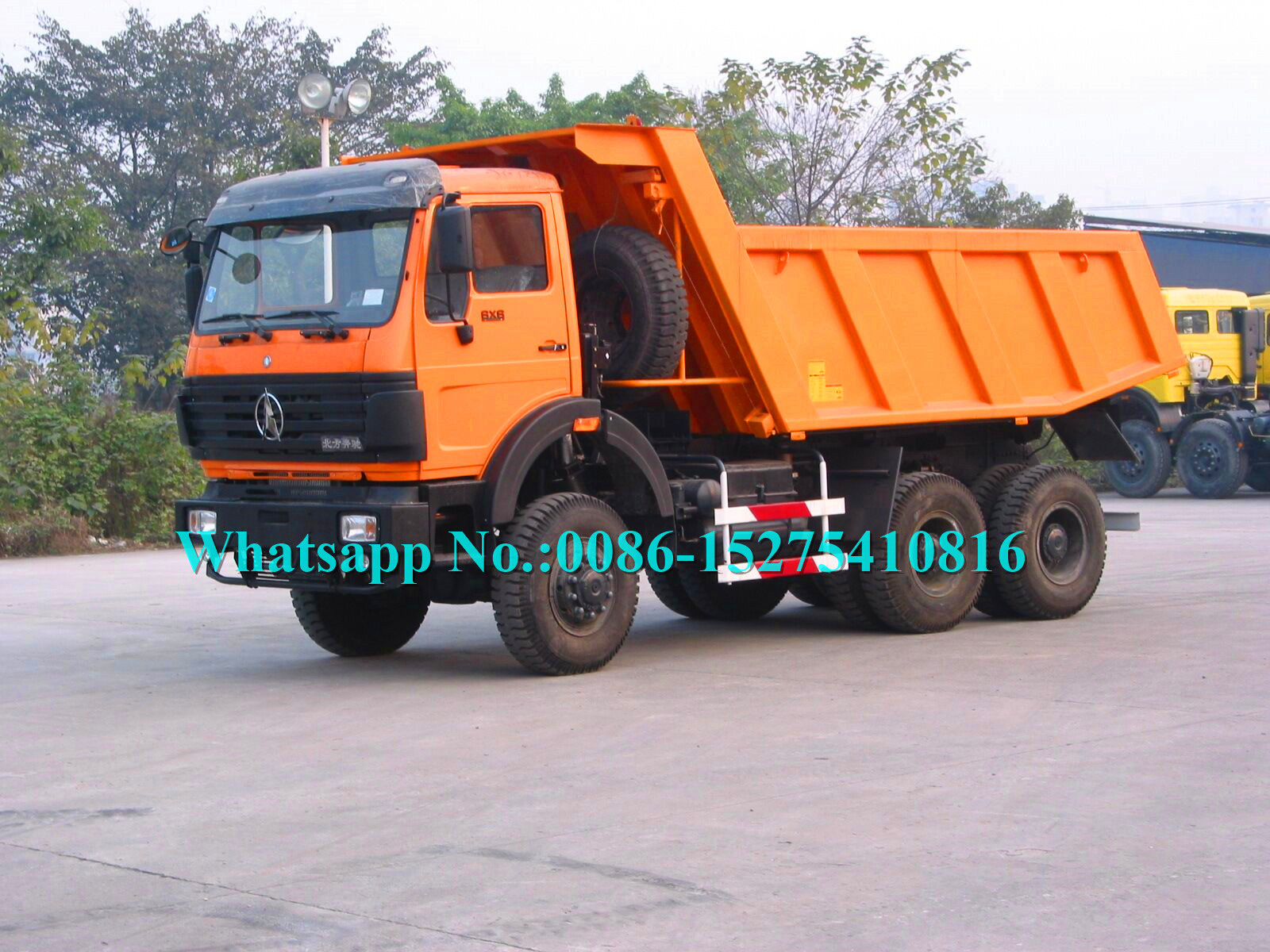 6x6 Off Road Heavy Duty รถบรรทุกขยะ 40000kg ถึง 60000kg กำลังโหลดน้ำหนัก 85km / H