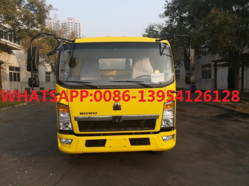 HOWO Light Asphalt Spray Truck รถบรรทุก 4x2 6 ล้อพร้อมเครื่องยนต์ Yunnei 115hp