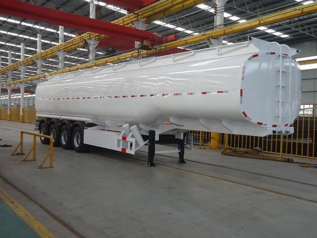35 ตัน42m³เหล็กกล้าไร้สนิม Jet Crude Oil Trailer / Fuel Tank Trailer
