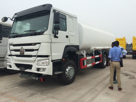 HOWO 6x4 ขนาดใหม่ 25000L ความจุ บาซีน Bowser ถังน้ํามัน รถบรรทุกน้ํามัน ขนส่งน้ํามัน รถบรรทุกน้ํามัน