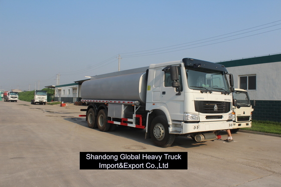 HOWO 4X2 รถบรรทุกน้ํามัน 8m3 8000 ลิตร ไดเซลน้ํามันน้ํามันรถบรรทุกน้ํามันสําหรับขาย