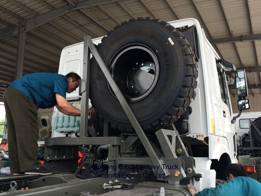 Sinotruk HOWO ใหม่ / มือสอง 371HP ยูโร 2 6X4 Rhd มือขวาขับรถบรรทุก รถติดรถยนต์ หัวรถยนต์