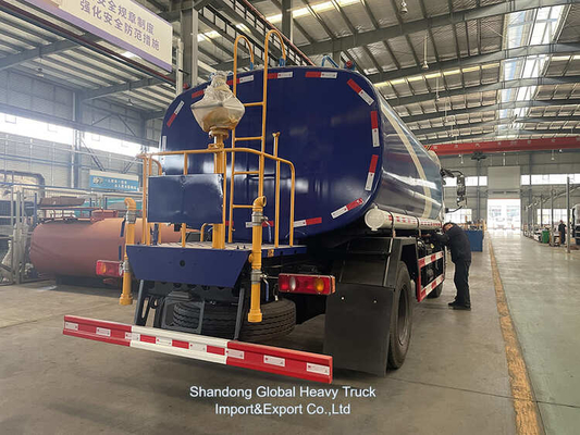 Sinotruk HOWO โรงงานใหม่ 6*4 คาร์โก้ รถบรรทุกน้ําดื่ม รถบรรทุกถัง