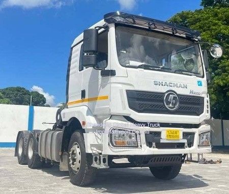 ยูโร 2 Shacman F3000 รถบรรทุก 6 × 4 เครื่องยนต์ยนต์ 351-450hp สําหรับการขนส่งภาระหนัก