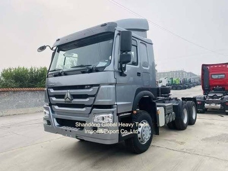 371HP และ 420HP Sinotruck HOWO A7 6X4 รถบรรทุกแทรกเตอร์ที่มียาง 12.00R20