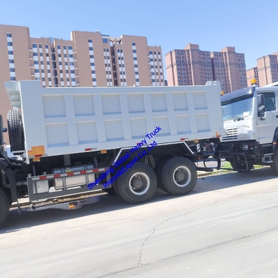 สไตล์ใหม่ คุณภาพดี HOWO รถขนของหนักที่มี 371HP 40tons 10 ล้อ