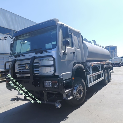 HOWO รถบรรทุกถังน้ํา Sinotruck HOWO 6*4 รถกระจายน้ํา 20000 ลิตร รถบรรทุกถังน้ํา สําหรับขาย