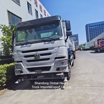 รถบรรทุกน้ำขนาด 8000 ลิตร พร้อมถังเหล็กคาร์บอนและปั๊มดูดน้ำด้วยตัวเองสำหรับสุขาภิบาลในเมือง