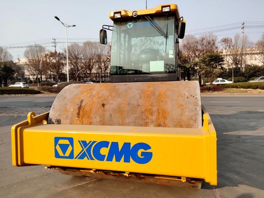 XCMG XS203J 20 ตัน Single Drum Vibratory Road Roller กับเครื่องยนต์ 132 kW สําหรับการบดความหนา