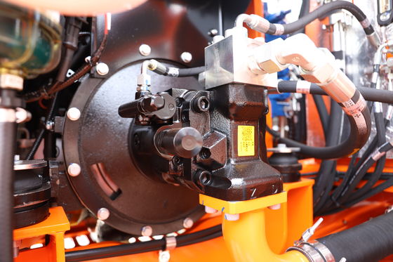 Lonking 6 ตัน ไฮดรอลิก มินิ Excavator กับ 15.4kw/2400rpm พลังงานและ 5900 * 2000 * 2600 มิลลิเมตรขนาดคอมแพคต์