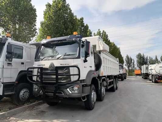 Sinotruk HOWO 420hp Euro II Dump Truck with 300L Fuel Tank and 6x4 Drive for Heavy Duty Transport