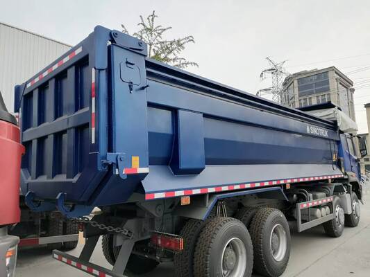 รถบรรทุกผสมคอนกรีต HOWO ขนาด 10 เมตรคิวบิก ที่ได้รับการปรับปรุงใหม่ พร้อมเครื่องยนต์ 371 HP สําหรับการจัดส่งคอนกรีตที่ประหยัด