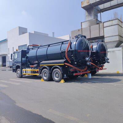 HOWO 15CBM รถบรรทุกดูดระบายน้ําเสียแบบกระบวนการ 6×4 และเครื่องยนต์ 336 HP สําหรับทําความสะอาดถัง Septic และขนส่ง sludge