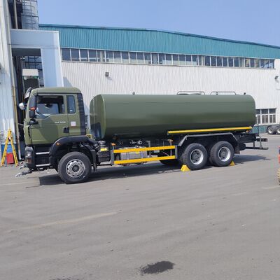 HOWO TX รถบรรทุกถังน้ําขนาด 6×4 พร้อมน้ําหนัก 20 ตัน และมาตรฐานการปล่อยระดับยูโร 2 สําหรับทําความสะอาดถนนและควบคุมฝุ่น