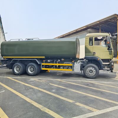 HOWO TX รถบรรทุกถังน้ําขนาด 6×4 พร้อมน้ําหนัก 20 ตัน และมาตรฐานการปล่อยระดับยูโร 2 สําหรับการควบคุมฝุ่นบนถนน