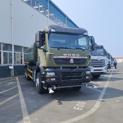 รถบรรทุกน้ำ HOWO TX 6×4 พร้อมน้ำหนักบรรทุก 20T สำหรับการปราบปรามฝุ่นบนถนนและการทำความสะอาดเทศบาล