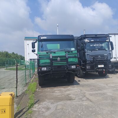 HOWO รถบรรทุกถังน้ํา 6×4 ขนาด 20,000 ลิตร เครื่องยนต์ 371 HP และถังเหล็กคาร์บอนสําหรับทําความสะอาดถนนและกําจัดฝุ่น
