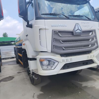 HOWO NX 6×4 CNG Fuel Tank Truck พร้อมเครื่องยนต์ 400HP และความจุ 30,000L สําหรับการขนส่งดีเซลและเบนซิน
