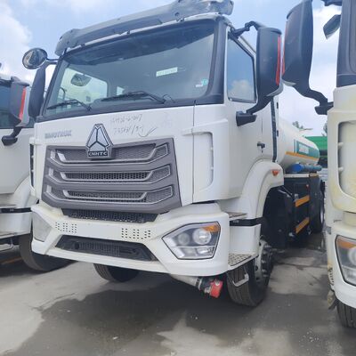 HOWO NX 6×4 CNG Fuel Tank Truck พร้อมเครื่องยนต์ 400HP และความจุในการกระจายน้ํามัน 25,000 ลิตร