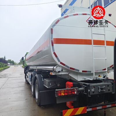 รถบรรทุกน้ำมันเชื้อเพลิง HOWO NX 8x4 ขนาด 30,000 ลิตร รถบรรทุกดีเซลสำหรับตลาดโมซัมบิก