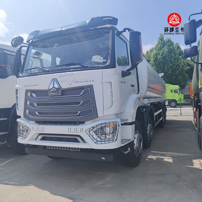 HOWO NX 8x4 30000L รถกระบะน้ํามัน รถกระบะน้ํามันดีเซลภาระหนัก รถกระบะน้ํามันสําหรับการขนส่งน้ํามันเคนย่า