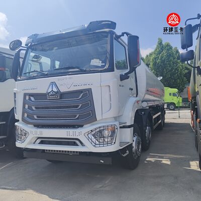 HOWO NX 8x4 30000L รถกระบะน้ํามัน รถกระบะน้ํามันดีเซลภาระหนัก รถกระบะน้ํามันสําหรับการขนส่งน้ํามันเคนย่า