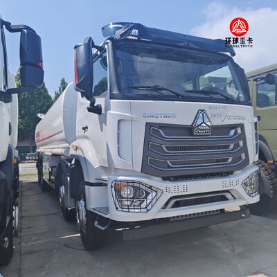 รถบรรทุกน้ำมันเชื้อเพลิง HOWO NX 8x4 ขนาด 30,000 ลิตร รถบรรทุกดีเซลสำหรับงานหนักสำหรับเหมืองแร่และการขนส่งน้ำมันเชื้อเพลิงในแซมเบีย