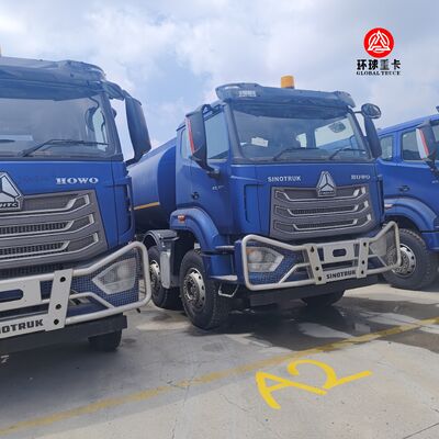 HOWO NX 8x4 30000L รถบรรทุกถังน้ํามัน