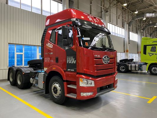 ISO9001 JIEFANG J6P 6x4 Trailer Truck Head สำหรับการขนส่ง