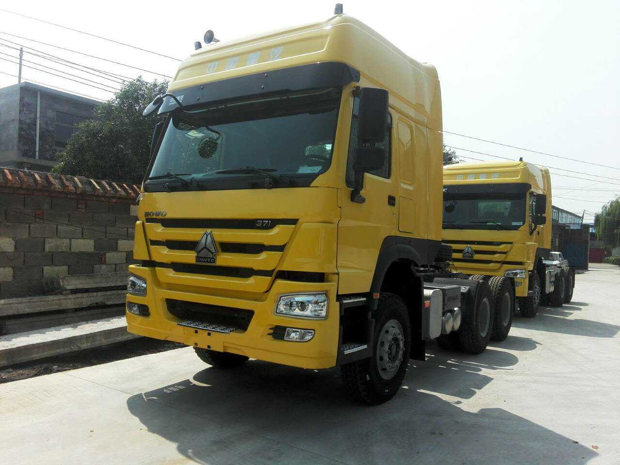 หนัก Sinotruk HOWO Beiben 6X4 10 ล้อ ใช้ใหม่ Prime Mover กลากหัวรถบรรทุก
