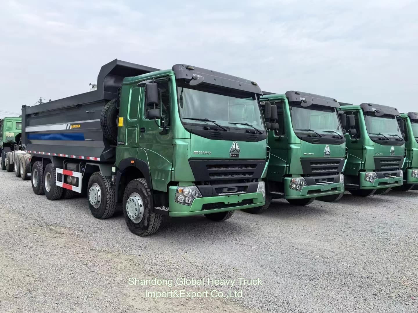 Sinotruck Howo 50ton รถขนของ 8x4 375hp Euro2 งานหนัก รถขนของใหม่และมือสอง
