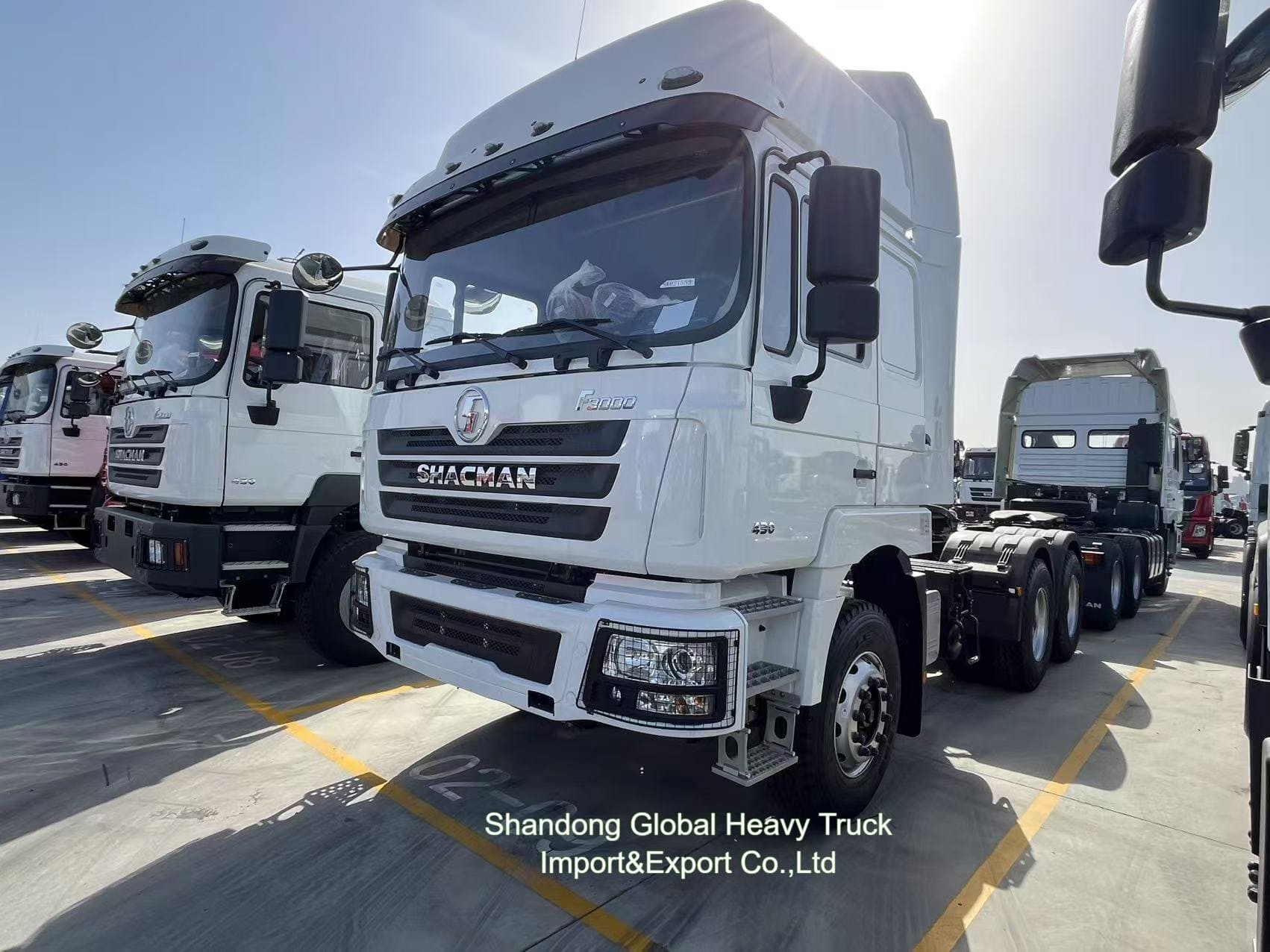 Shacman รถขนของถัง หัวตรา รถขนของถังมือสอง Shacman F3000 X3000 6X4 371HP