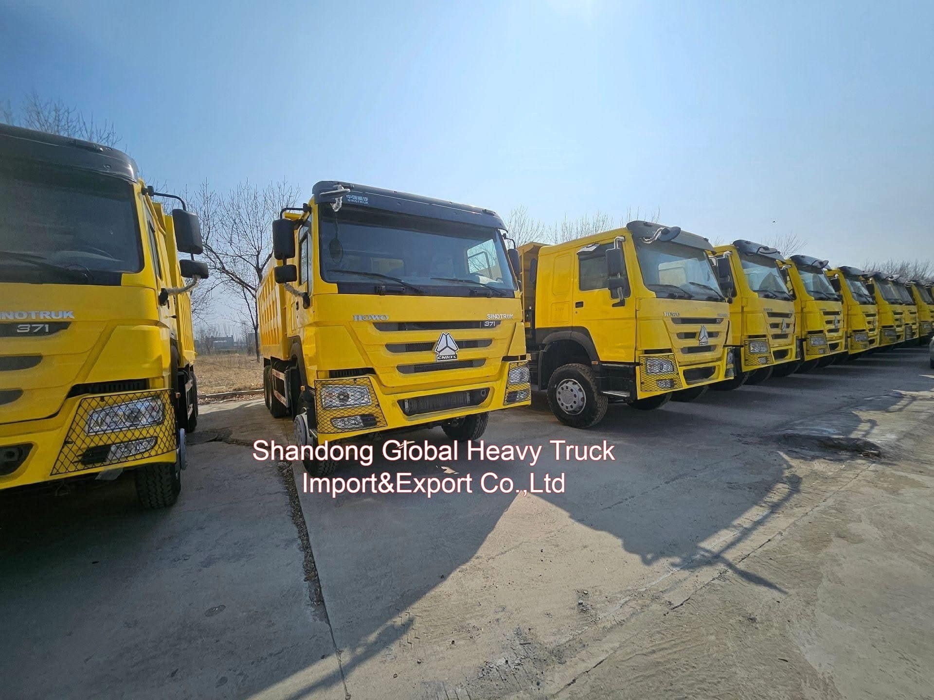 Sinotruk HOWO ใหม่ 30 ตันภาระหนัก ซีโนคาร์โก 20cbm 6X4 371HP 380HP 400HP Off Road Dumpper / Tipper Dump Trucks สําหรับขนส่ง