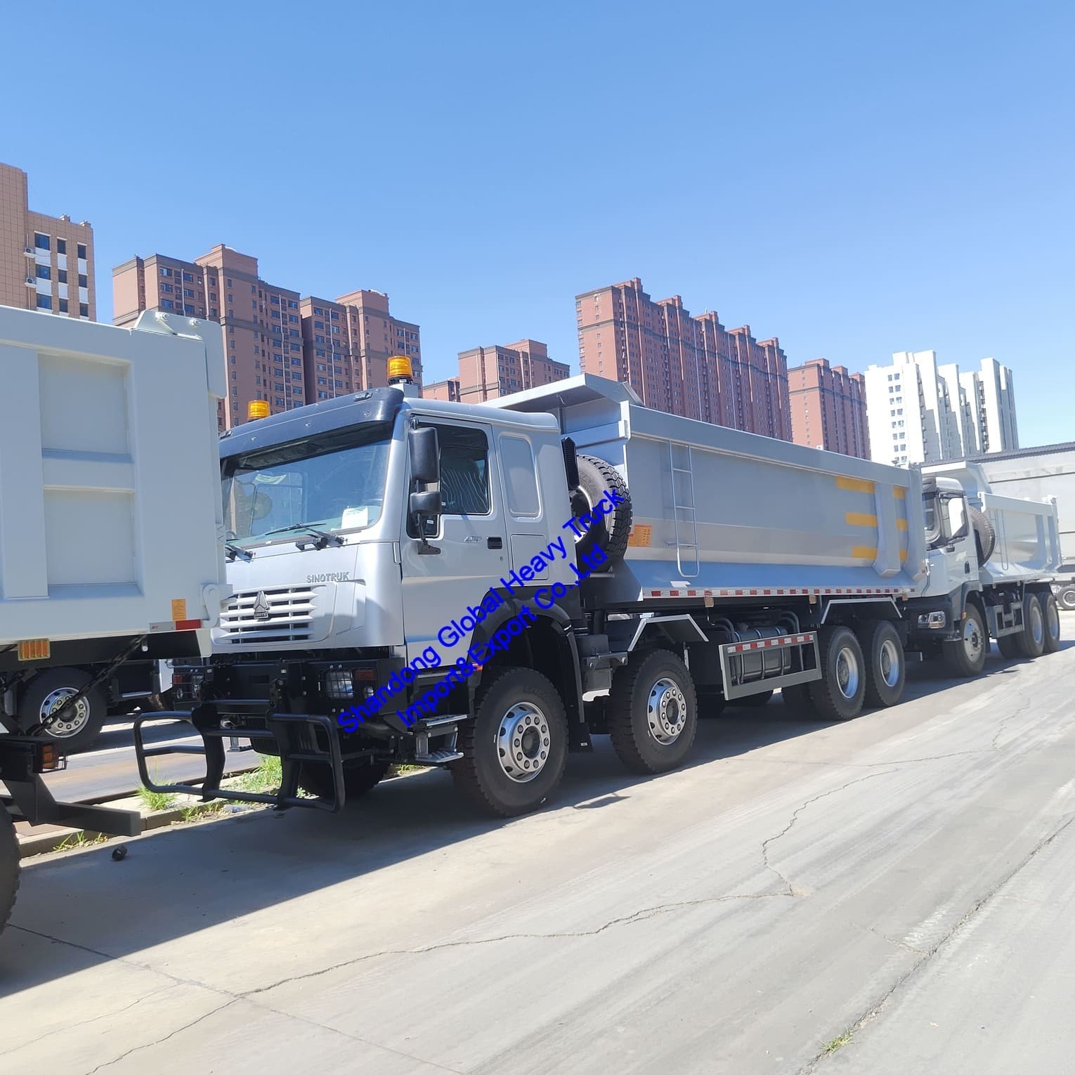 จีน Sinotruck HOWO 6X4 15ton รถบรรทุก 10 ล้อ 8X4 ล้อ 371HP 375HP รถบรรทุกขยะมือสอง