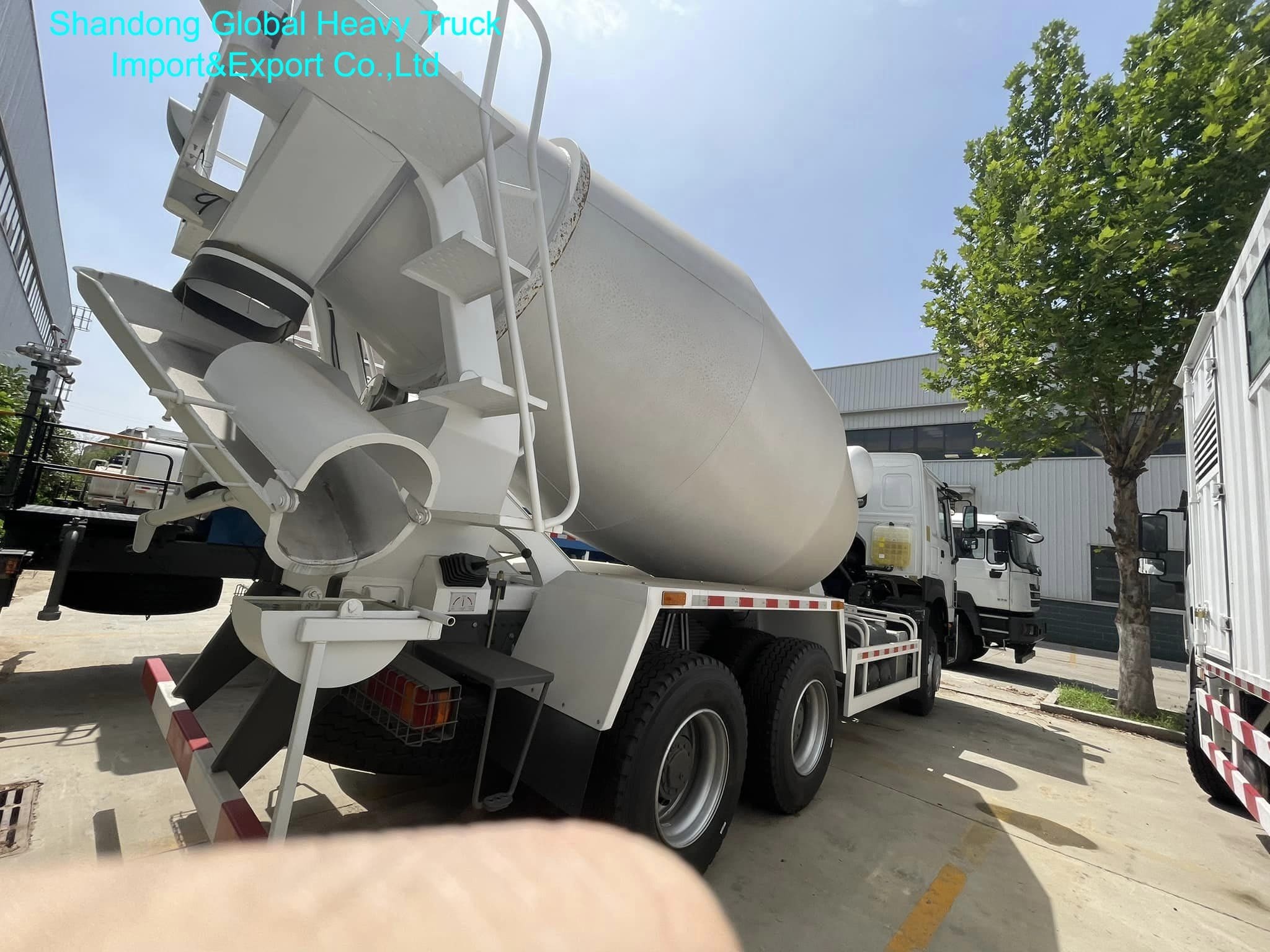 HOWO 6x4 Concrete Mixer Truck 15cbm 371hp for Construction