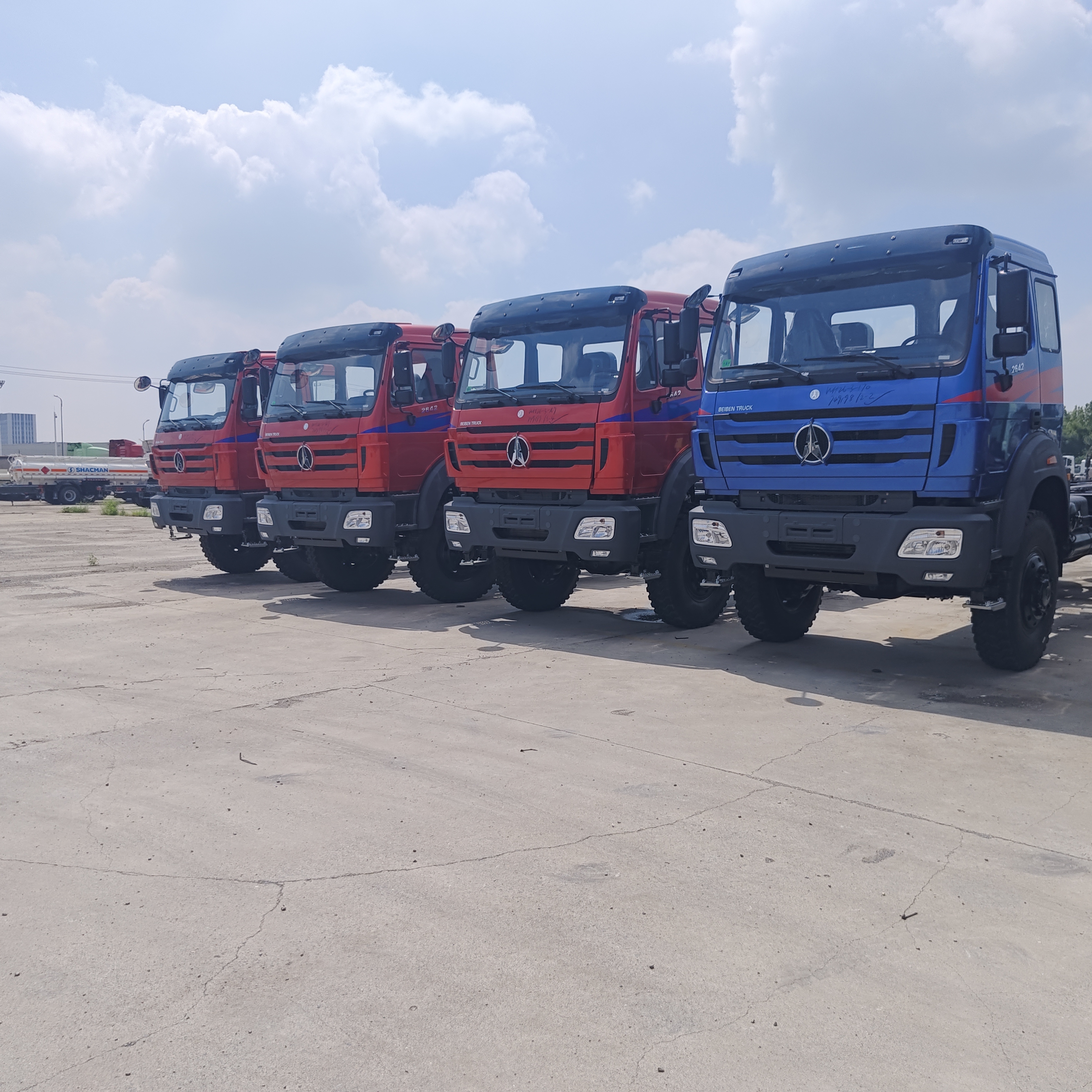 BEIBEN 2638 6×4 รถบรรทุกแทรกเตอร์ภาระหนัก พร้อมเครื่องยนต์ WEICHAI ขนาด 380 HP และชาสซี่เทคโนโลยี Mercedes-Benz