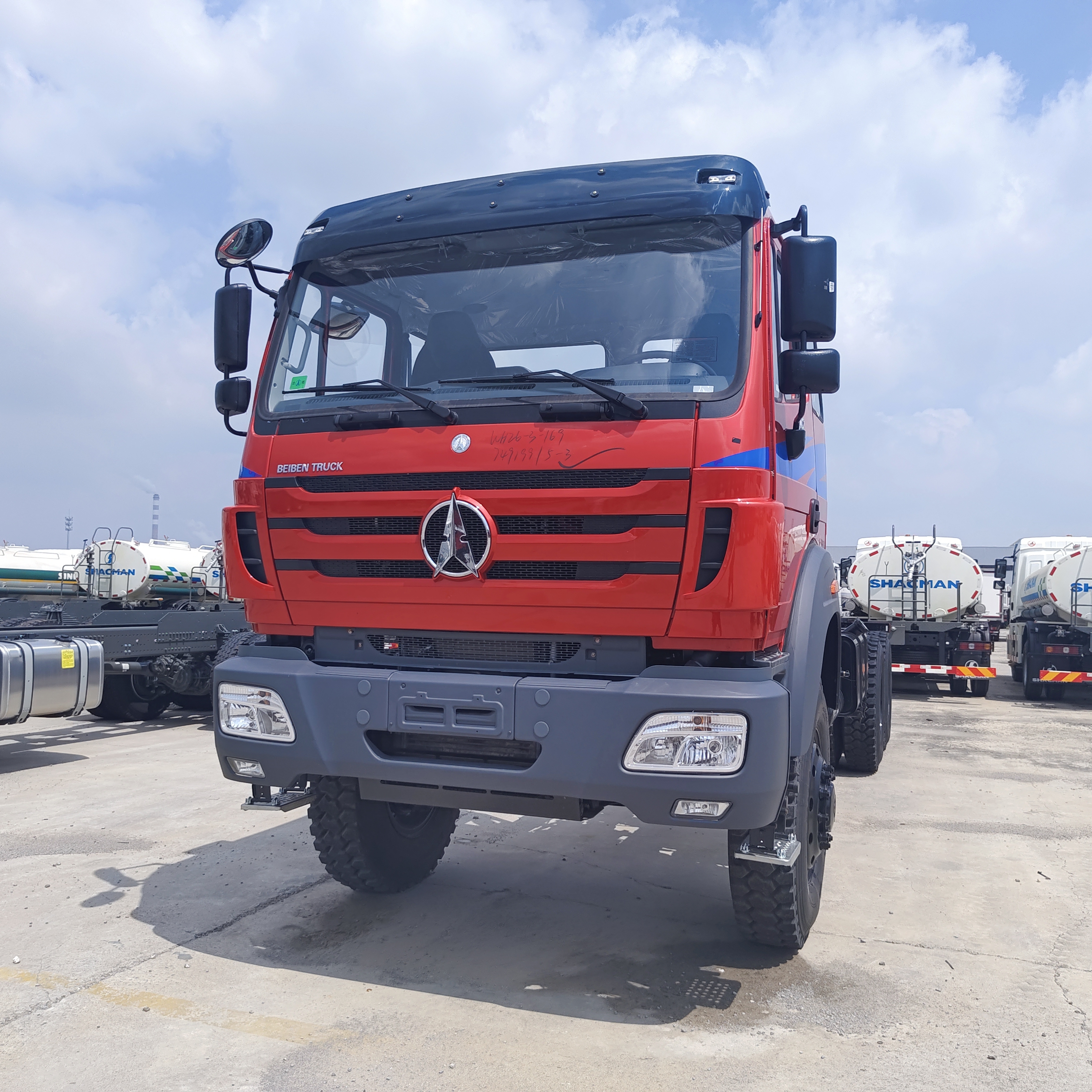 BEIBEN 2638 6×6 รถบรรทุกขุดเหมืองหนัก พร้อมเครื่อง WEICHAI ขนาด 380 HP และน้ําหนัก 30-35 ตันสําหรับการขุดเหมืองนอกถนน