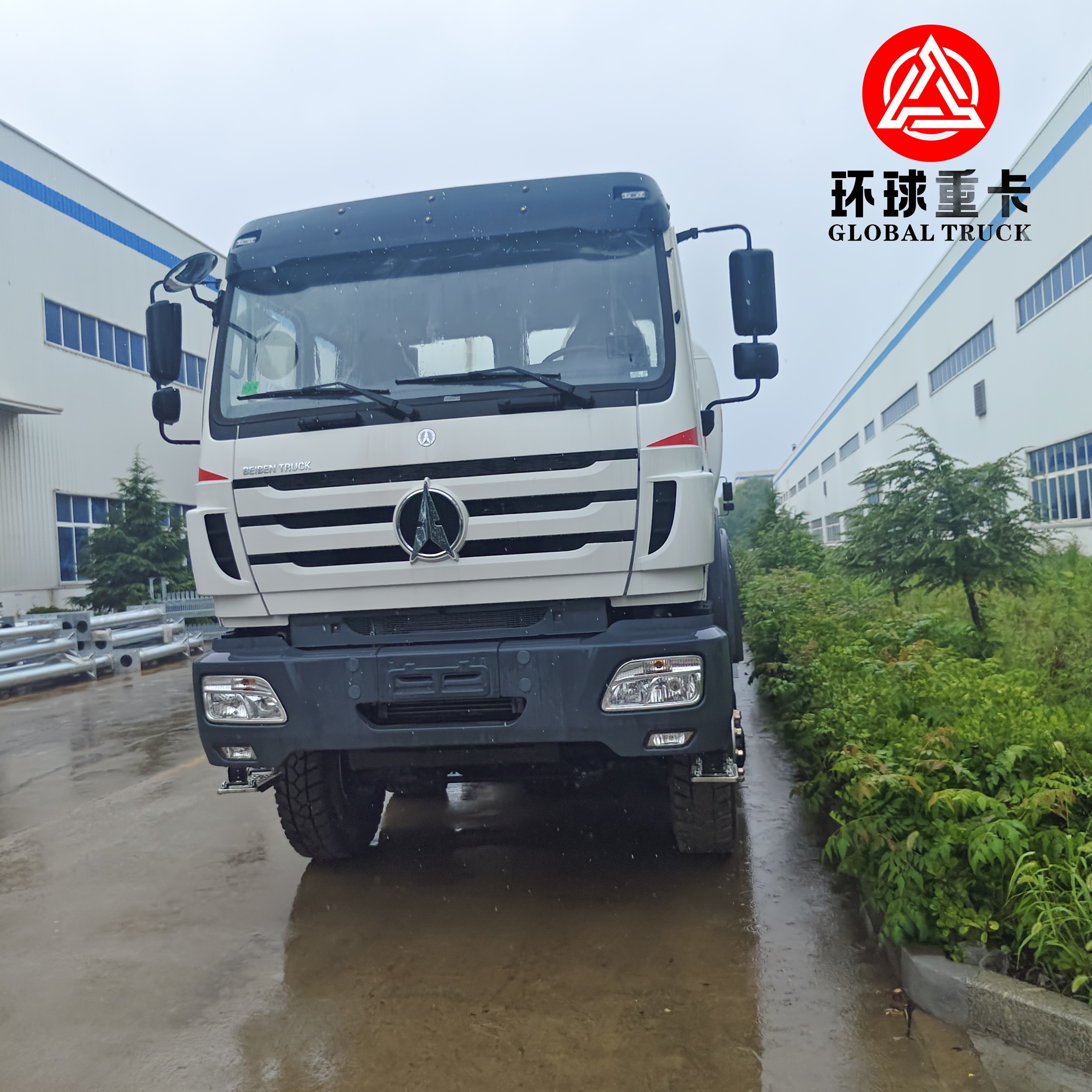 Beiben 8x8 35000L รถบรรทุกน้ํามันหนักสําหรับการดําเนินงานเหมืองแร่คองโก