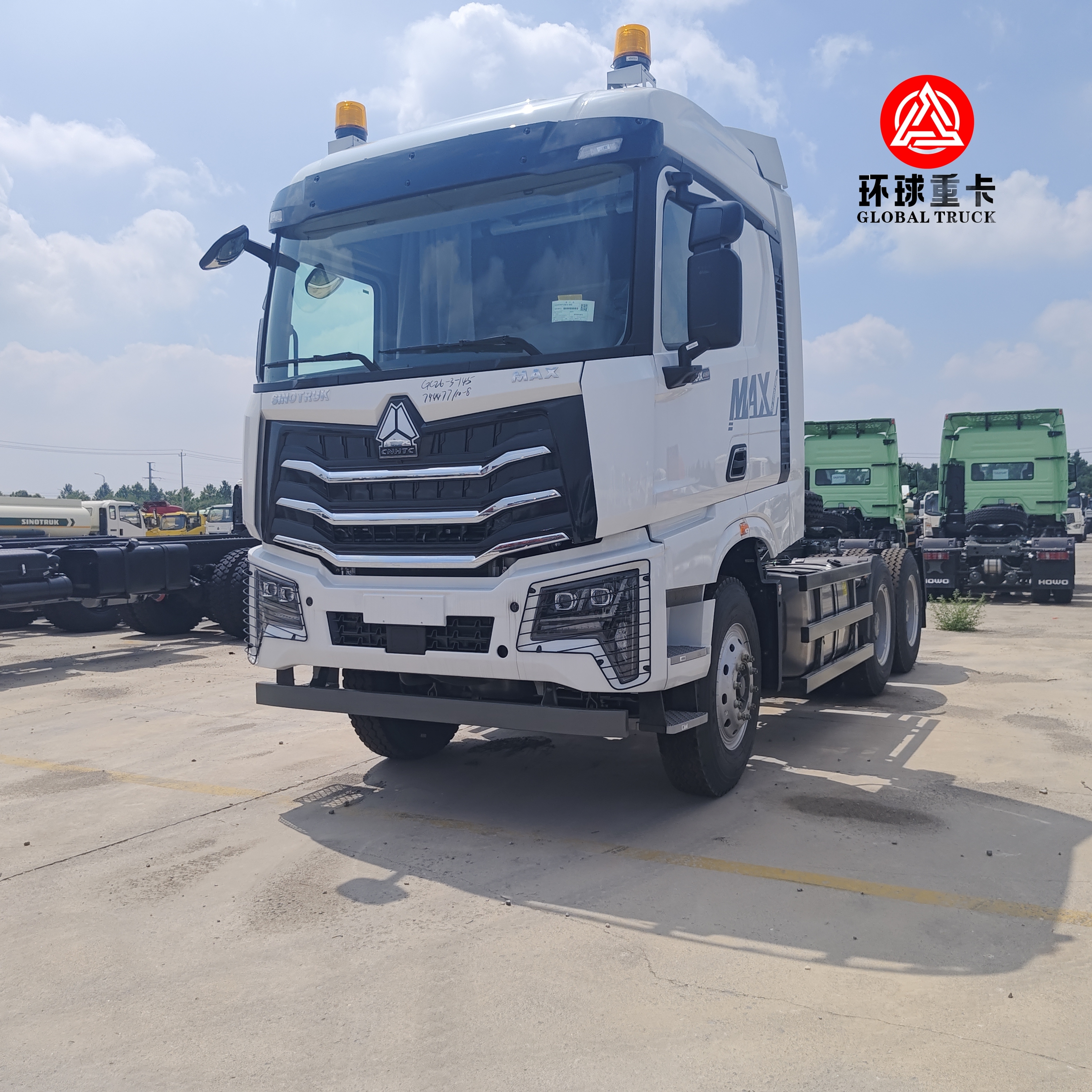 Sinotruk HOWO NX ใหม่ 6x4 371HP ไดเซล ตราคเตอร์ หัวรถบรรทุก Prime Mover สําหรับการขนส่งครึ่งรถยนต์