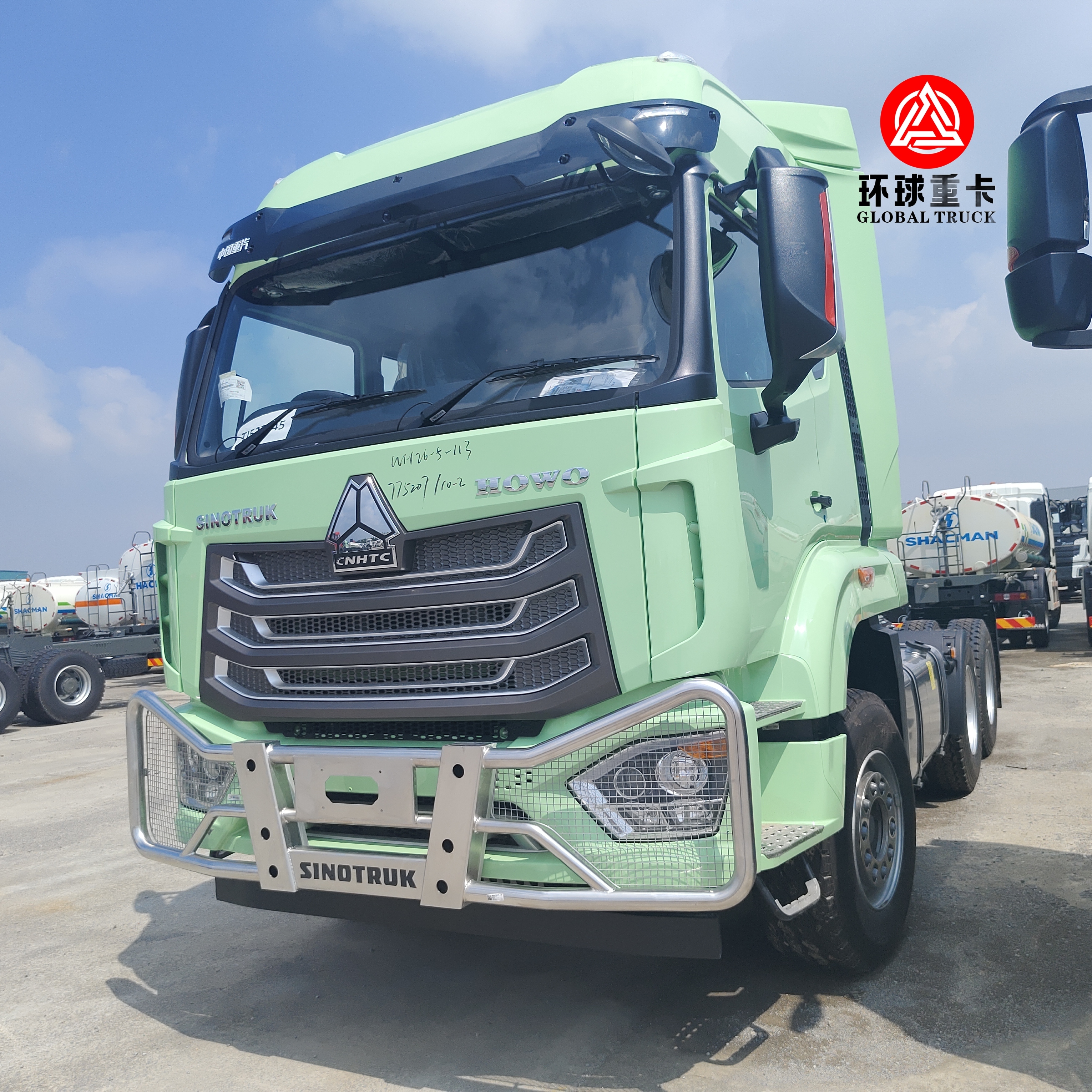 รถหัวลาก Sinotruk HOWO NX 430 แรงม้า ระบบขับเคลื่อน 6x4 สำหรับขนส่งตู้คอนเทนเนอร์และสินค้า